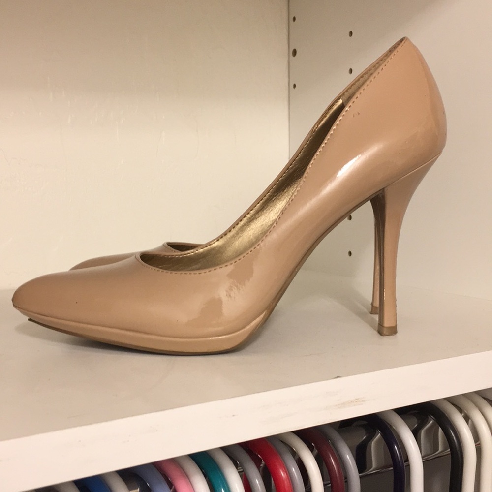 BCBG Nude Pumps